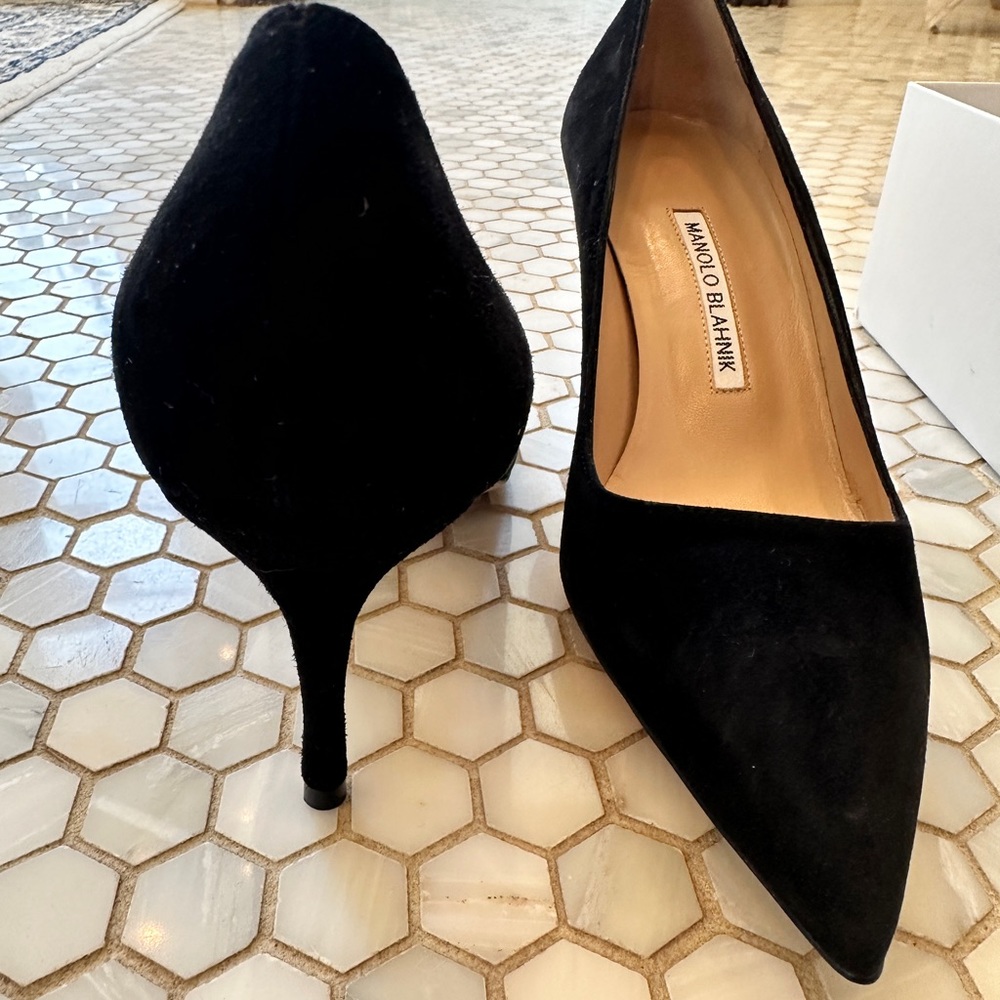 New in box! Manolo BB70 black suede - Picture 4 of 7